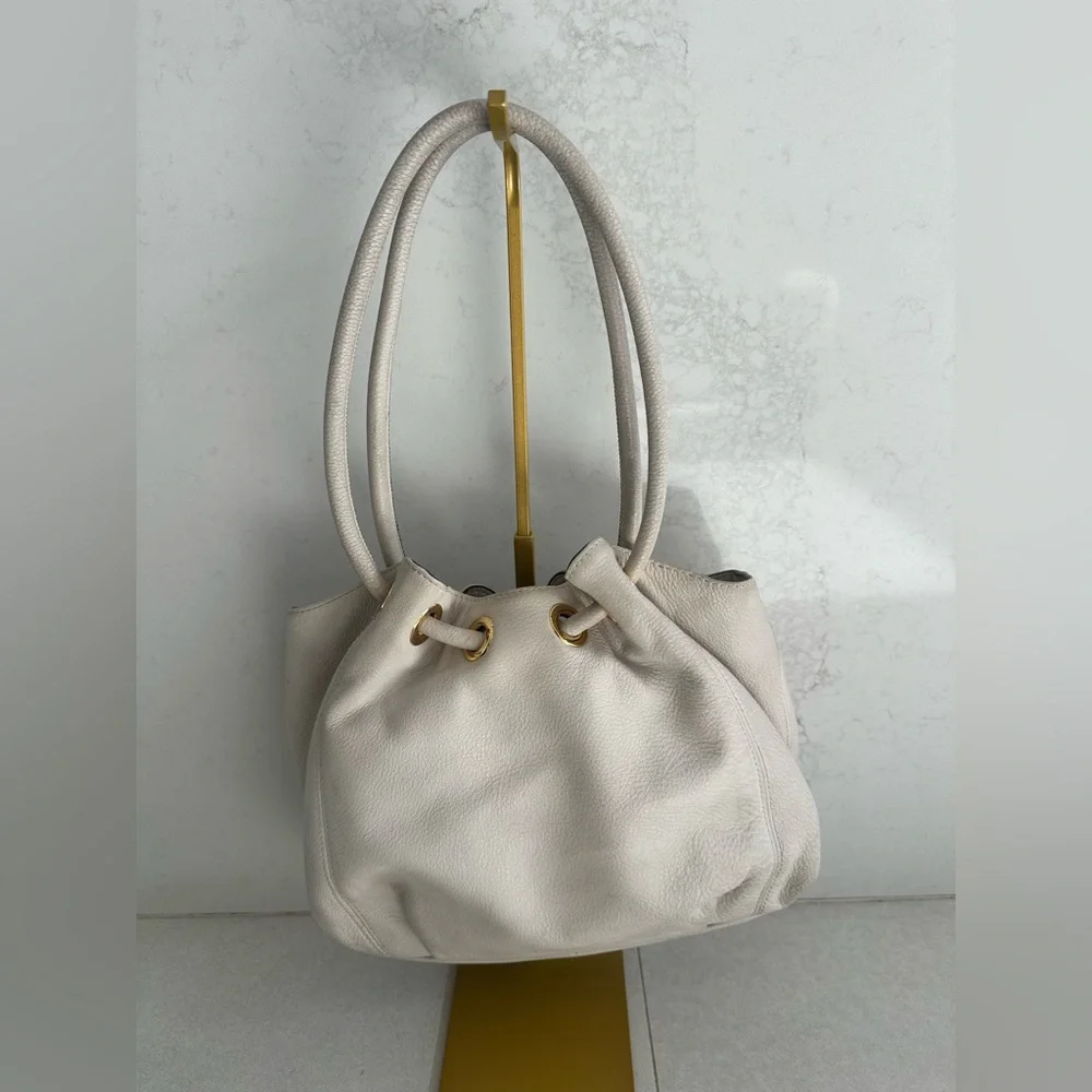 MICHAEL KORS Optic White Cream Medium East West Ring Leather Tote
